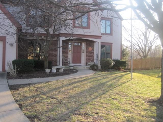 12212 Cedar St, Overland Park, KS 66209