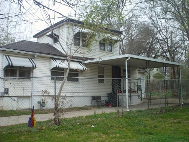 1410 E 82nd St, Kansas City, MO 64131