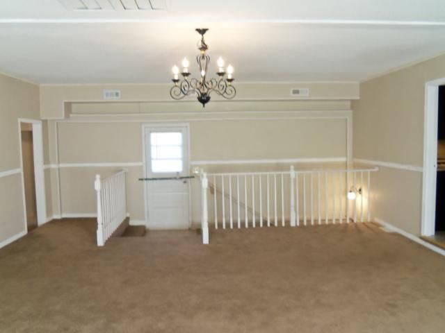 9908 E 53rd St, Raytown, MO 64133