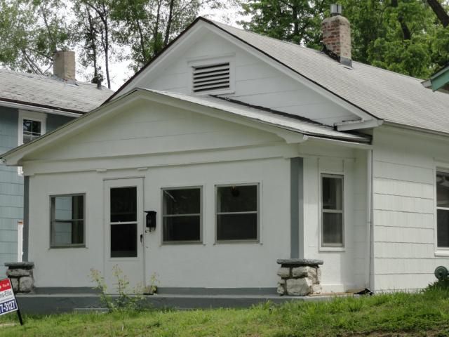 6215 E 16th St, Kansas City, MO 64126