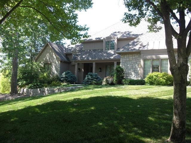 6152 N Hull Dr, Kansas City, MO 64151