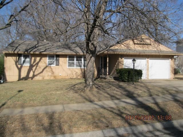 6804 E 99th Ter, Kansas City, MO 64134