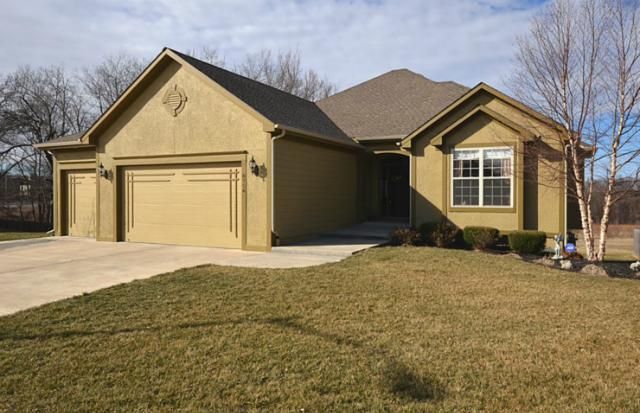 8756 N St Clair Ave, Kansas City, MO 64154