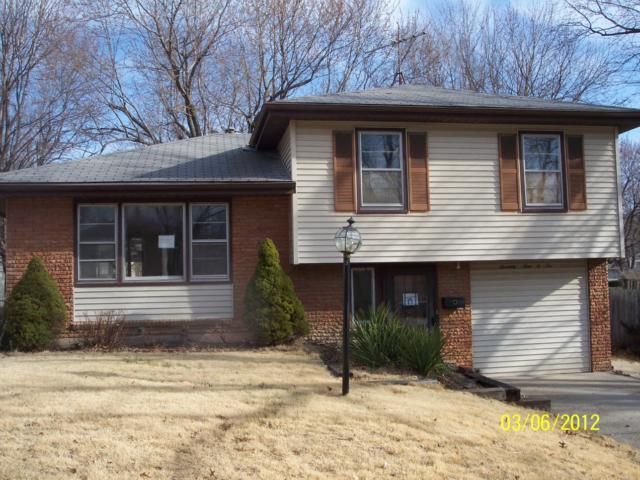 7906 E 92nd St, Kansas City, MO 64138