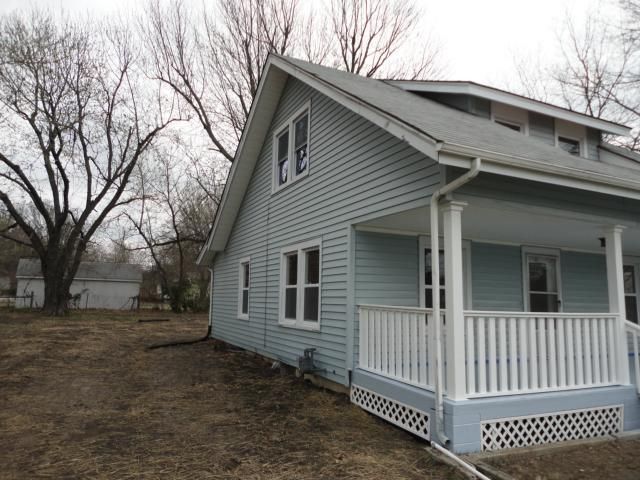 603 SW Ward Rd, Lee's Summit, MO 64063