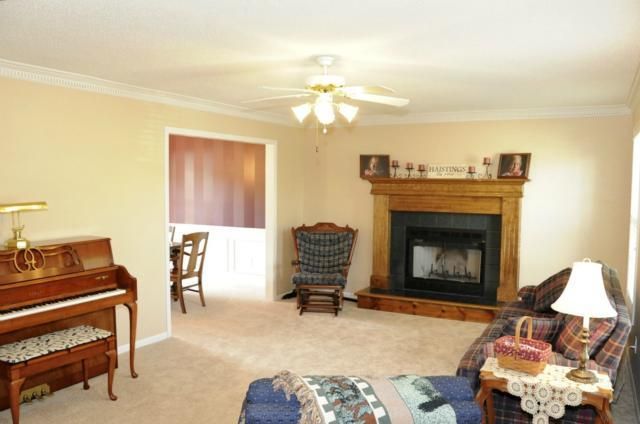 11019 N Central St, Kansas City, MO 64155