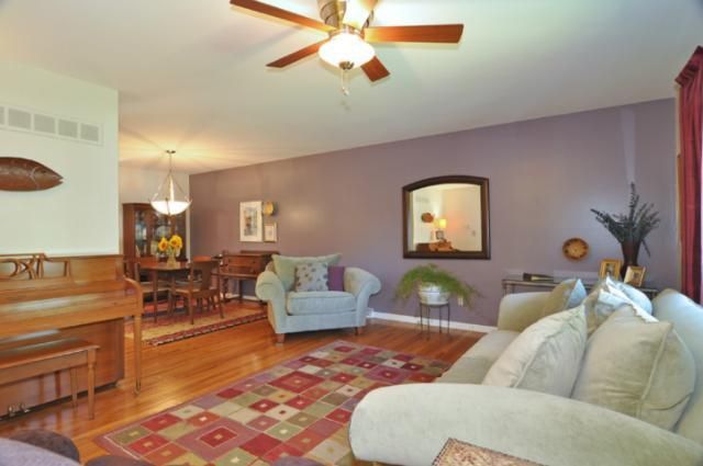 6115 W 68th St, Overland Park, KS 66204
