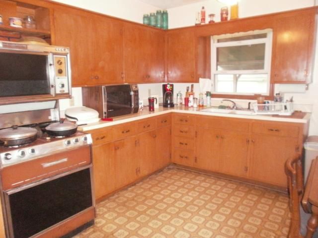 19790 S Main St, Spring Hill, KS 66083