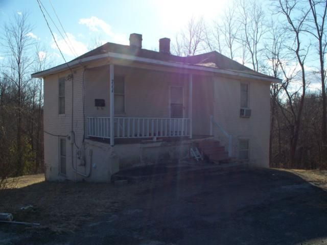 351 Eighth St, Lexington, MO 64067