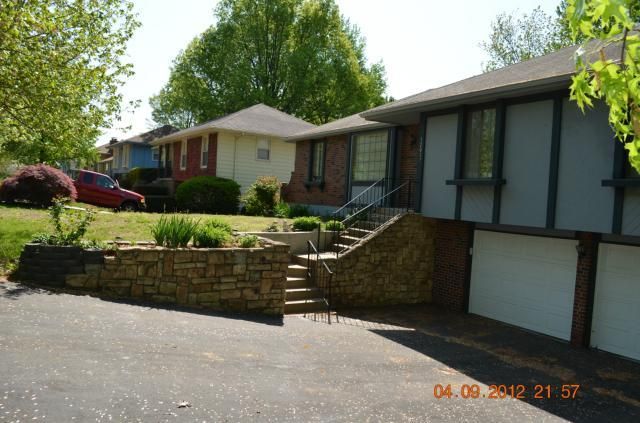 12017 E 54th St, Kansas City, MO 64133