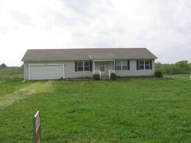 649 E 2400 Rd, Edgerton, KS 66021