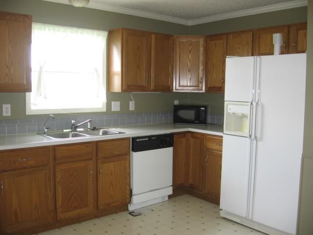 649 E 2400 Rd, Edgerton, KS 66021