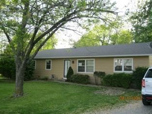207 N East St, Cameron, MO 64429