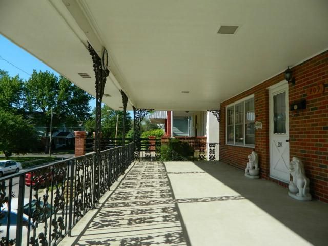 209 Brooklyn Ave, Kansas City, MO 64124