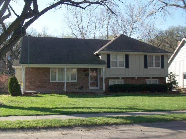 4901 W 100th Ter, Overland Park, KS 66207
