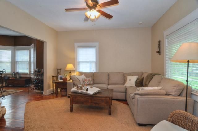 4207 Bell St, Kansas City, MO 64111