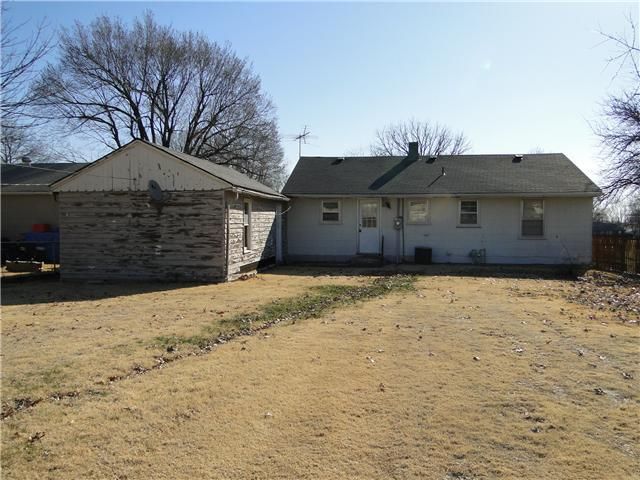 617 S 2nd St, Odessa, MO 64076