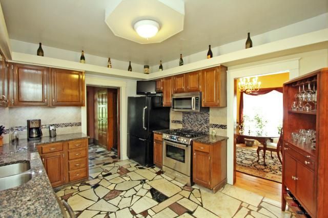 4227 Holly St, Kansas City, MO 64111