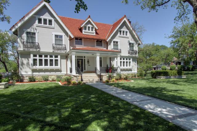 844 W 52nd St, Kansas City, MO 64112