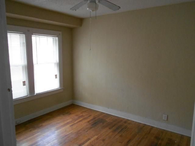 5039 E 6th St, Kansas City, MO 64123