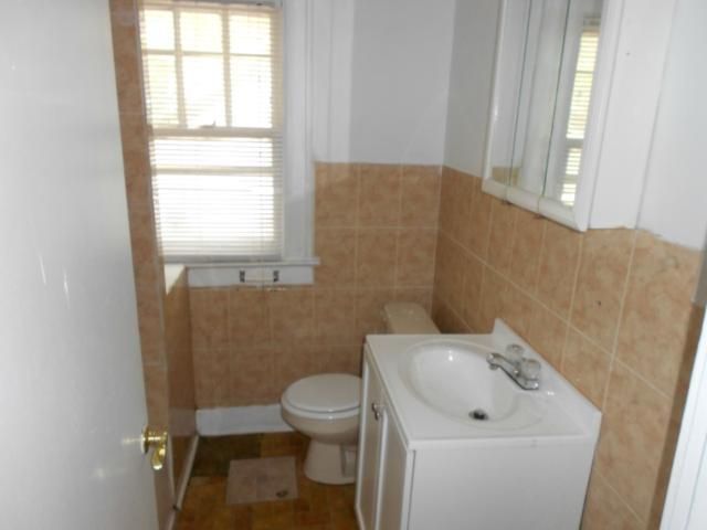 5039 E 6th St, Kansas City, MO 64123