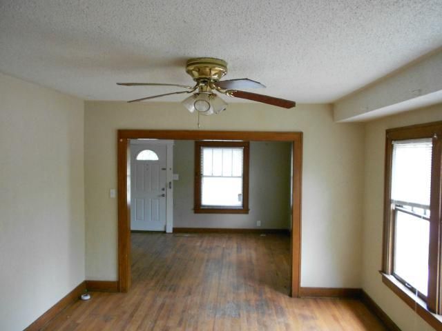 5039 E 6th St, Kansas City, MO 64123