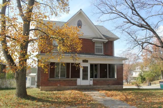 321 N 3rd St, Atchison, KS 66002