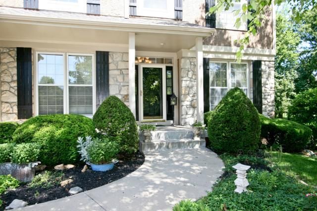13008 Eby St, Overland Park, KS 66213