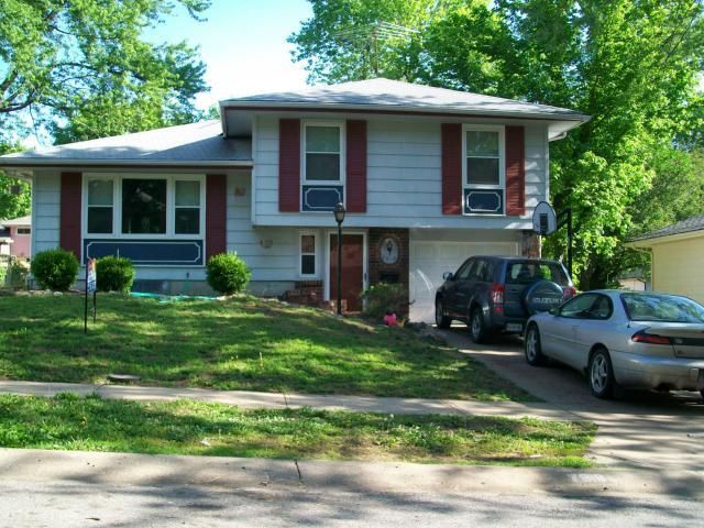 7918 E 118th St, Kansas City, MO 64134
