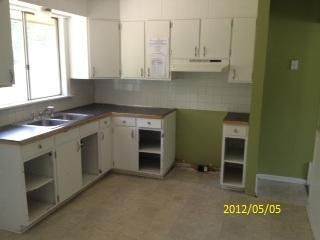 11717 Delmar Dr, Kansas City, MO 64134