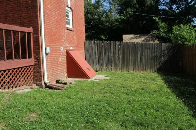 702 N 3rd St, Atchison, KS 66002