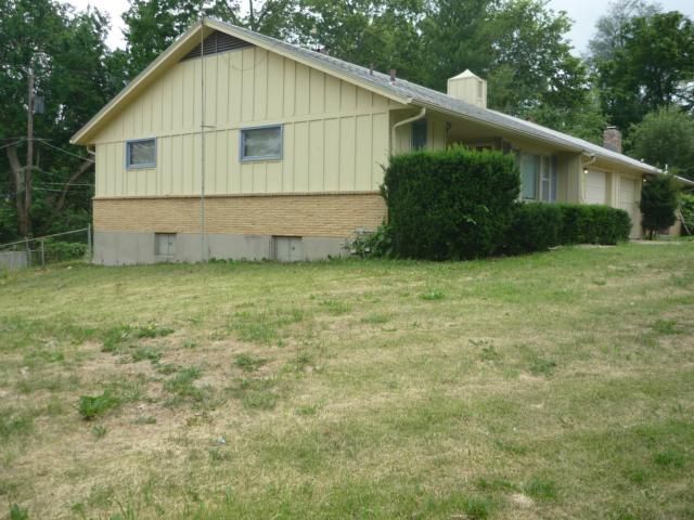 905 E 79th St, Kansas City, MO 64131