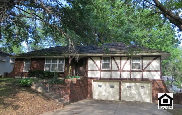 2413 N 72nd Ter, Kansas City, KS 66109