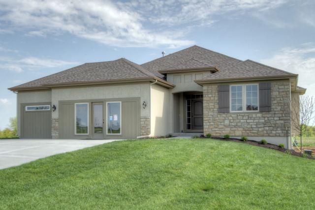 19915 Balsam St, Spring Hill, KS 66083