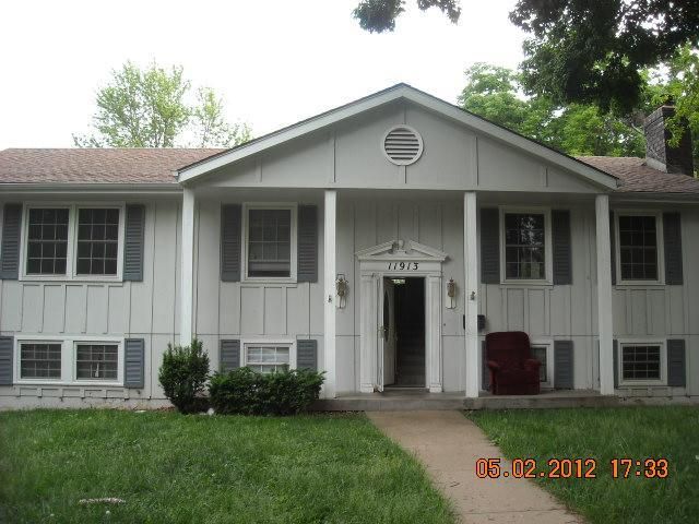 11913 E 56th St, Kansas City, MO 64133