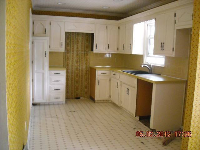11913 E 56th St, Kansas City, MO 64133