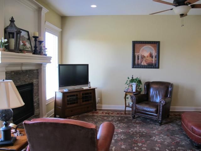 1717 E 128th St, Kansas City, MO 64145