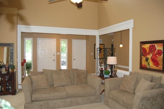 7408 W 55th Ter, Overland Park, KS 66202