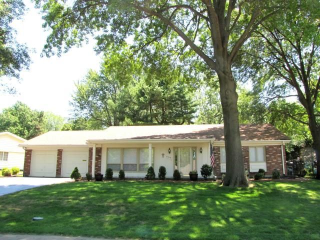 6109 W 87th Ter, Overland Park, KS 66207