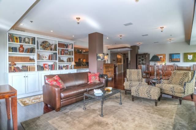 5401 Brookside Unit 402 Blvd, Kansas City, MO 64112