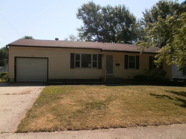 1211 N Vista Dr, Independence, MO 64056