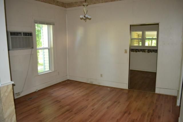 703 N Main St, Butler, MO 64730