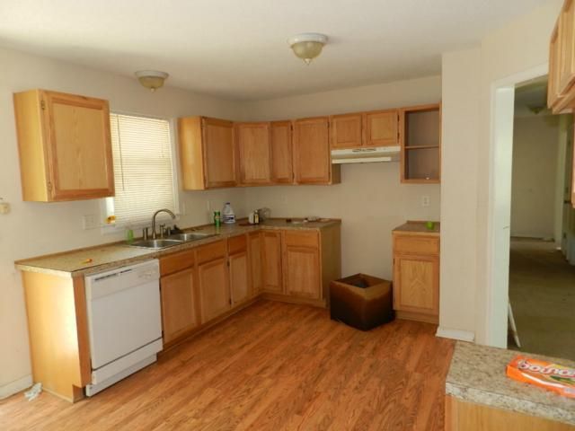 5331 E 100th St, Kansas City, MO 64137
