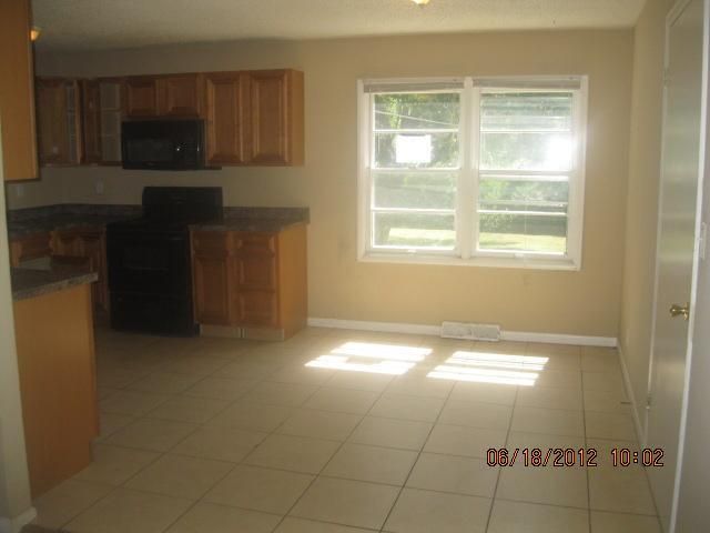 11323 Marsh Ave, Kansas City, MO 64134