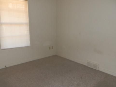 6905 E 114th Ter, Kansas City, MO 64134