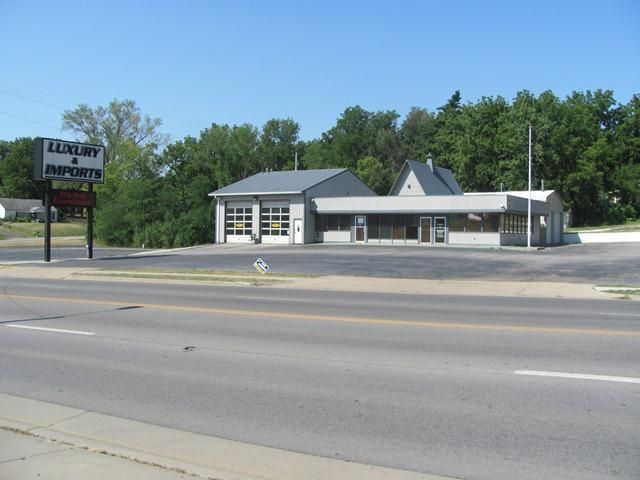 1400 S 4th St, Leavenworth, KS 66048
