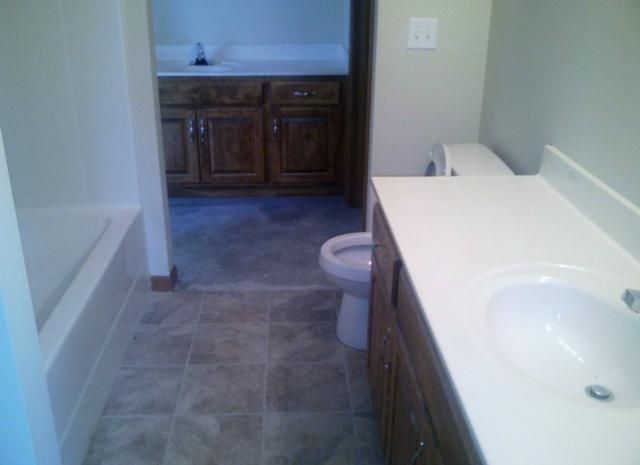 427 Rachael Cir, Raymore, MO 64083