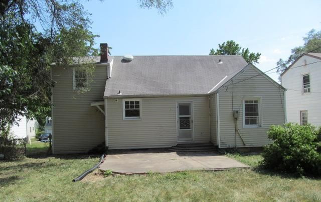 904 E 77th Ter, Kansas City, MO 64131