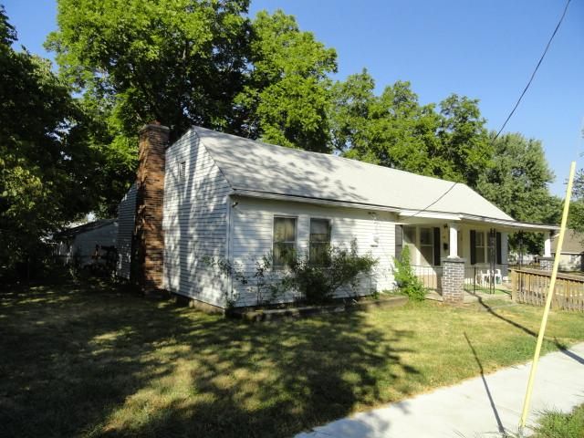 421 B St, Belton, MO 64012