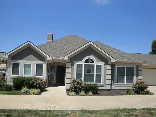 814 E 110th Ter, Kansas City, MO 64131
